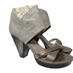 Faryl Robin Drea gold metallic clear heel platform 7.5